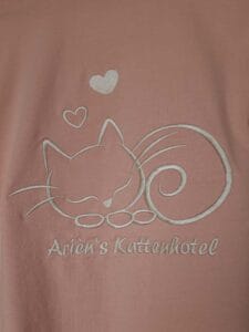 Arièn's Kattenhotel - Refined Work Apparel